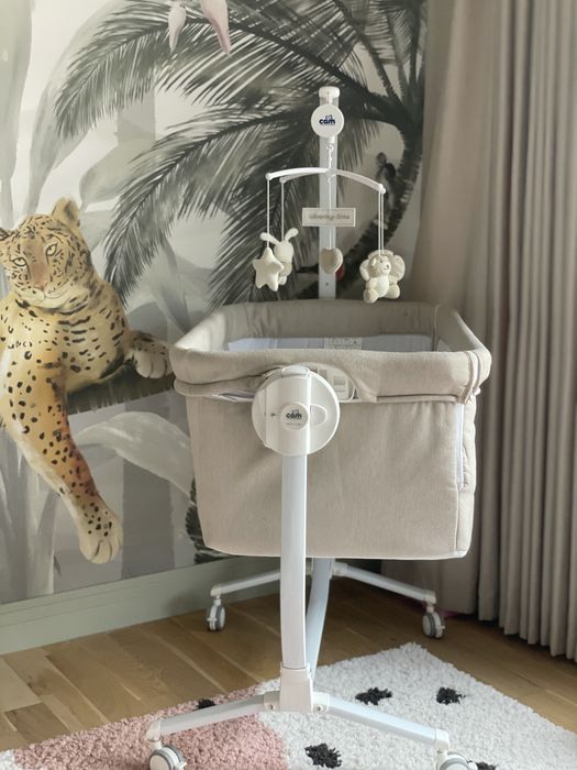 Patut, Cullami, co-sleeper 2 in 1, Cu laterala culisanta, Cu setare unghiulara, Cu roti, Reglabil in 8 pozitii pe inaltime,