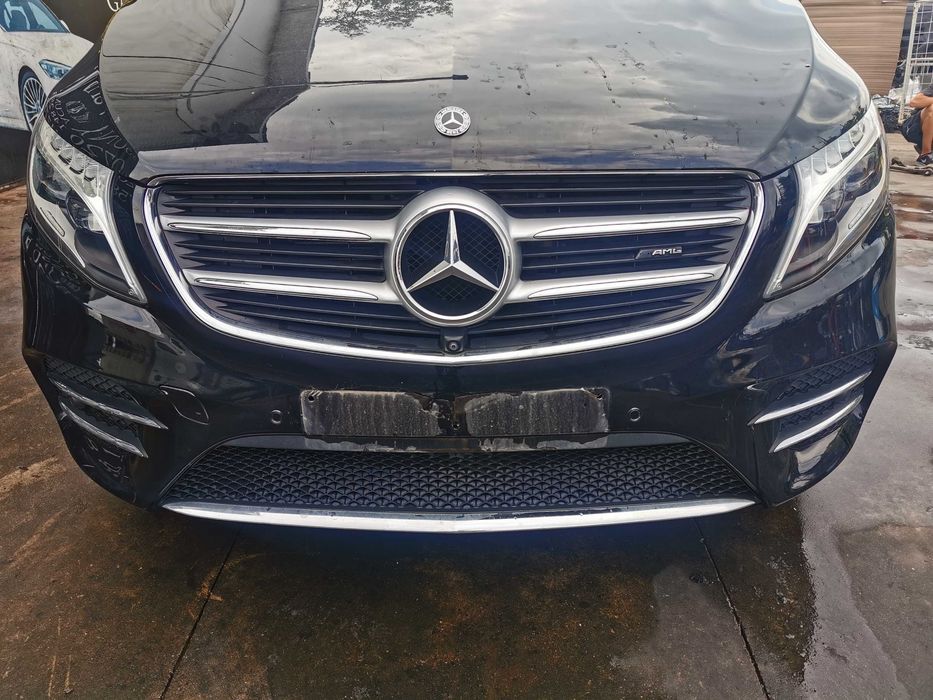 Dezmembrez Mercedes V-class W447/220D/usa/haion/scaune/interior/jante/carlig/bara fata/bara spate/motor/cutie