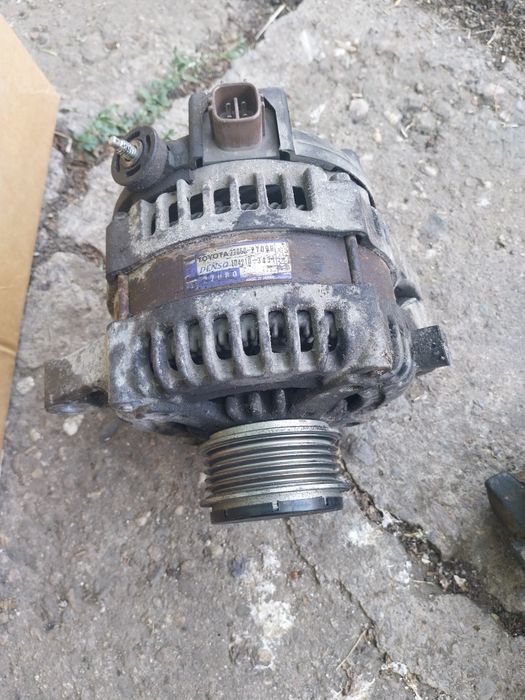 Продавам на части двигател за Toyota 2.0 d4d 116k.c 1CD Toyota/Тойота