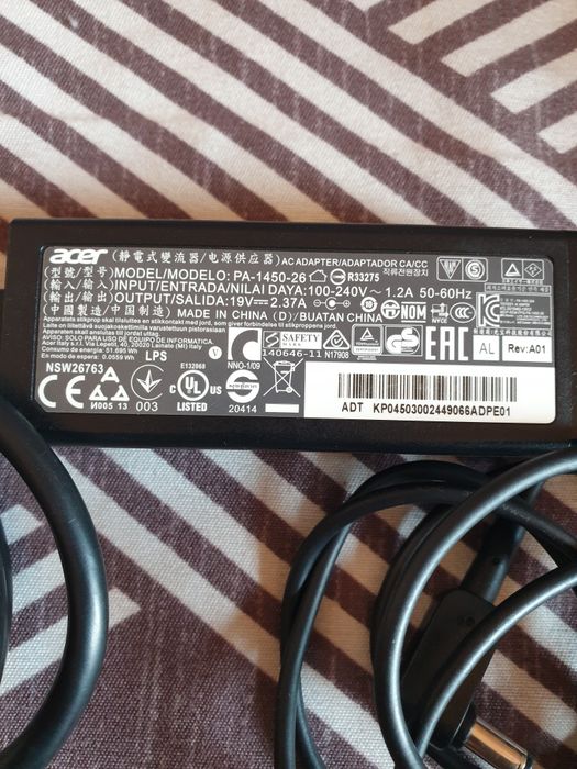 Продам оригинальное зарядное устройство  ACER PA-1450-26 для ноутбука