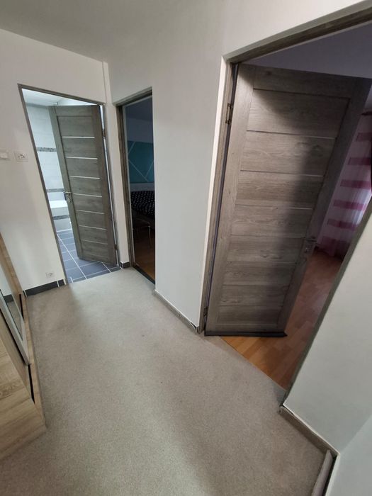 Inchiriez apartament 3 camere