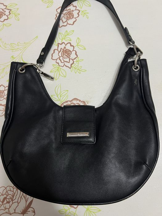 Сумку продам черную