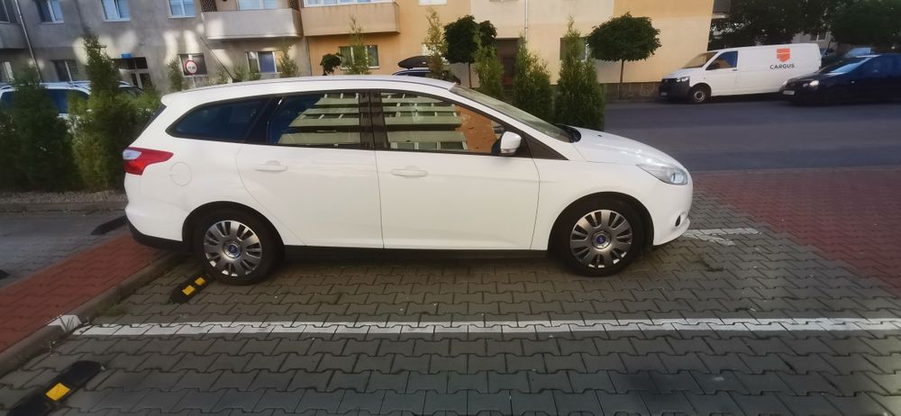FORD Focus 2014 — imagine 4