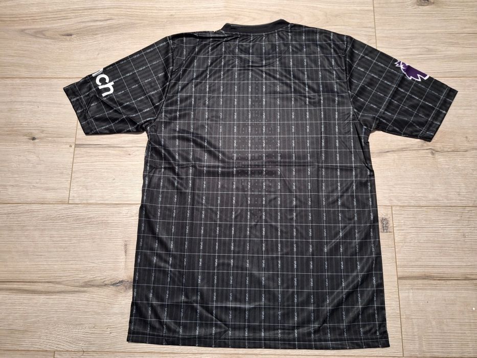 Футболна фланелка на Тотнъм Хотспър сезон 25/26!