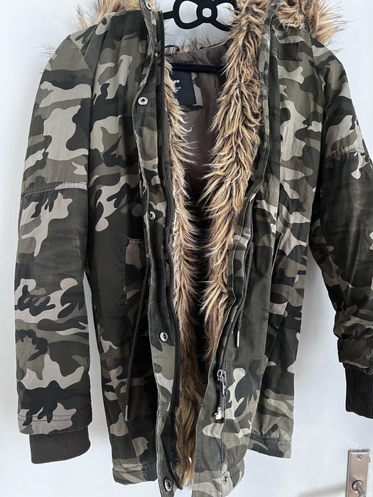 Зимно яке Cropp с качулка от пух непромокаемо