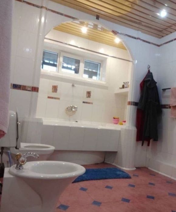 Мирзо Улугбекский район. 7 комнат. Совминовский дом.