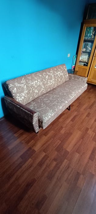 Диван советский в хорошем состоянии