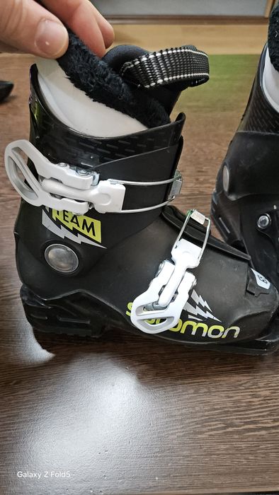 Clăpari copii mărime 29/30 Salomon