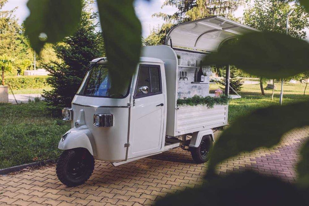 Мобилен бар / Електрическа реплика на Piaggio Ape