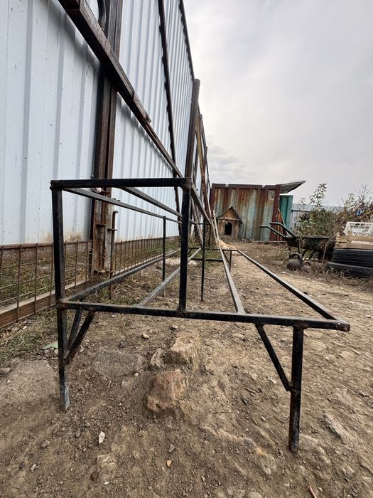 Продам полку-стеллаж металлическую