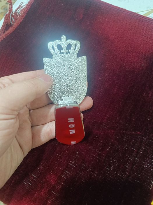 Значок Lexus новый