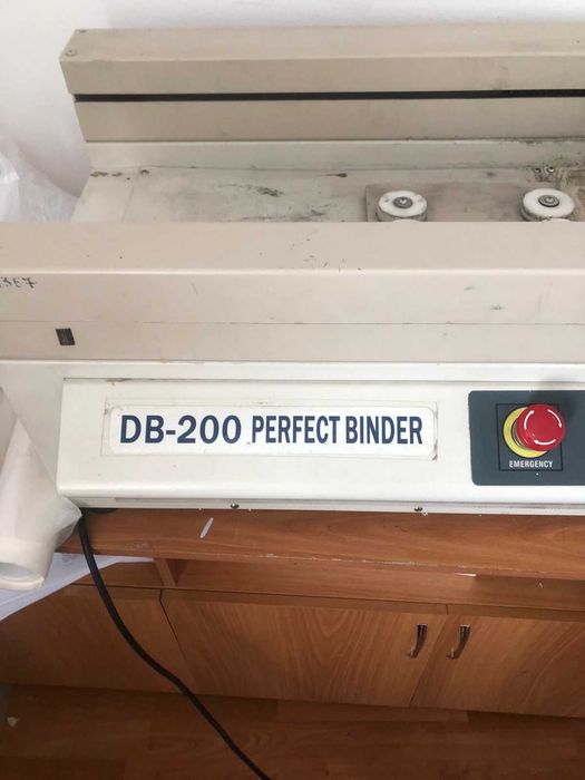 Продам термоклеевую машину Duplo DB-200