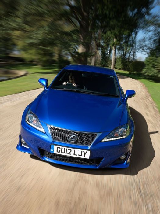 F SPORT бампер lexus is
