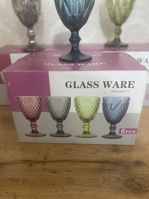 Продам бокалы три коробки.