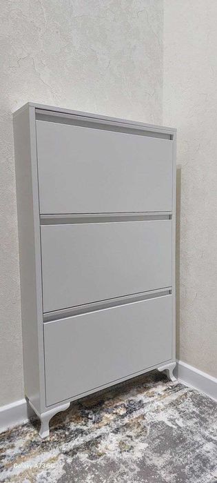 Shkaf poyabzal uchun — tor va ixcham oyoq kiyim shkafi