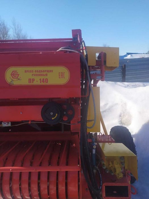 Пресс-подборщик рулонный ПР-Ф-145М