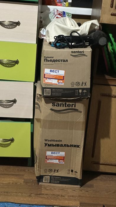 Умывальник с пьедесталом