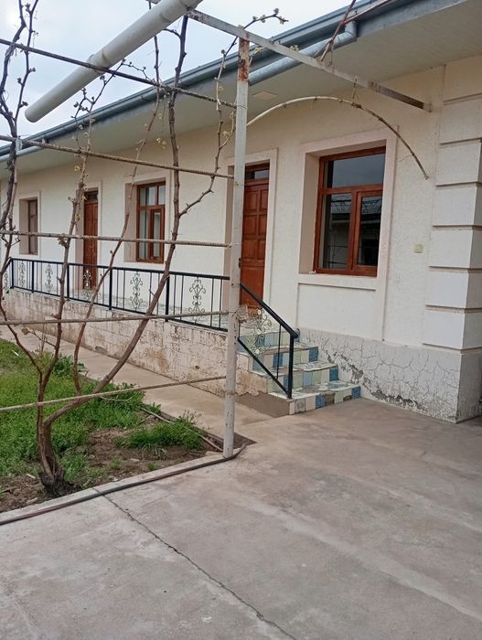 Qivray baytqorgonda 7,56sotix hovli sotilvotti