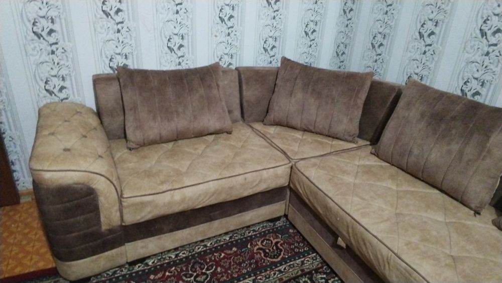 Продается диван в хорошем состоянии