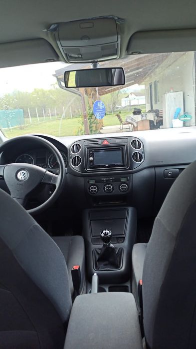 Vând Golf 5 plus
