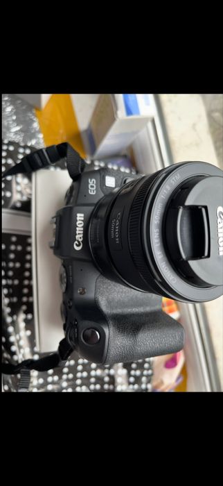 Продам Canon eos RP