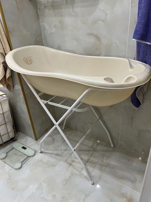 Ванночка детская с подставкой