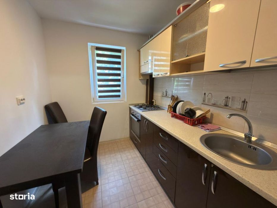 Apartament cu 3 camere, 62 mp, zona Republicii