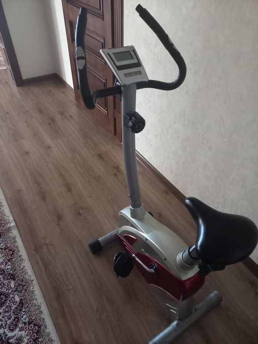 Тренажёрный велосипед