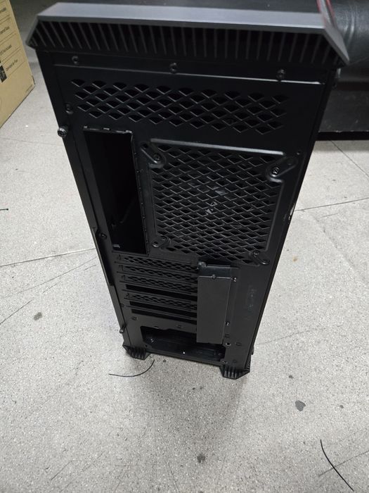 Корпус msi gungnir 100p