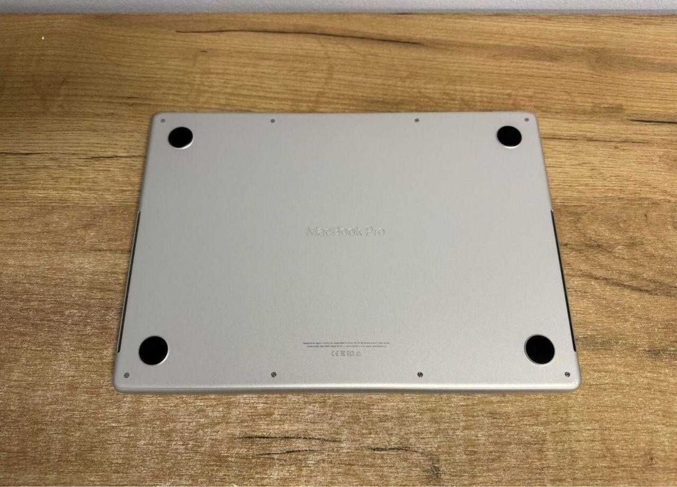 Срочно ! Macbook pro 14 m2 MAX 32ozu 1tb 2025