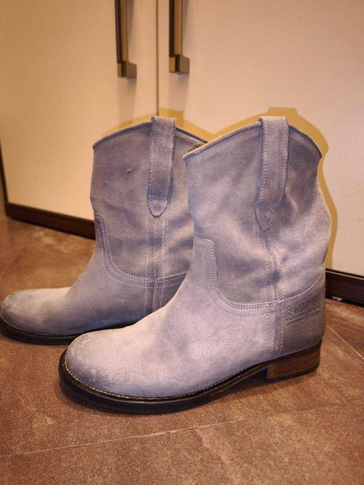 Дамски велурени боти