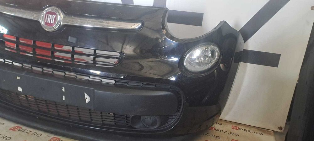 Bara fata completa cu proiectoare pentru Fiat 500 L 2014 , culoare negru