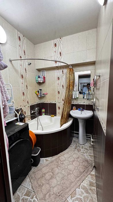 Срочно Продается 4-х комнатная квартира на Юнусабаде ор-р Бадамзар