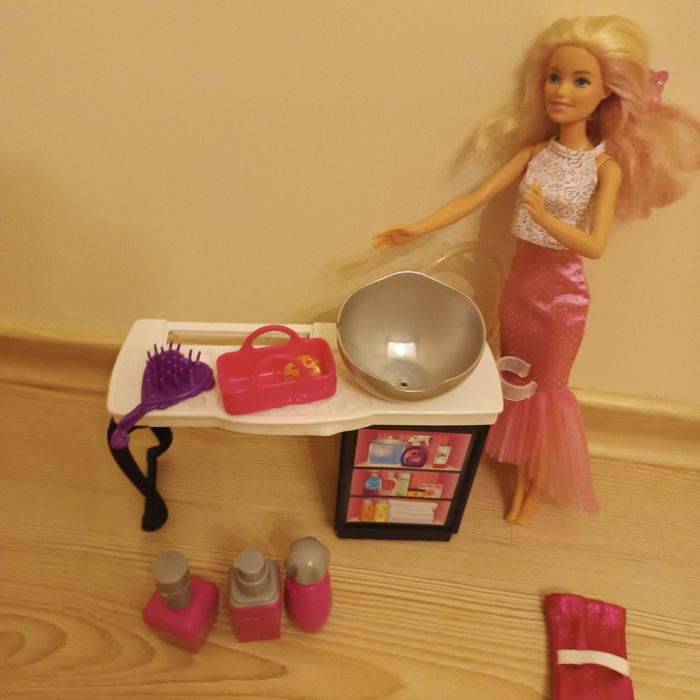 Барби и фризьорски салон