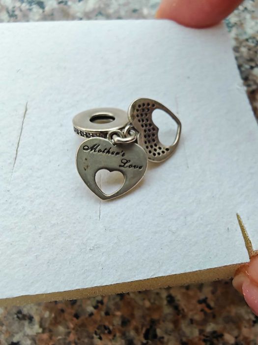 Talismane pentru Pandora