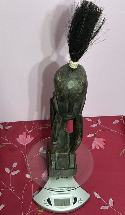 Statuetă tribală africană din lemn