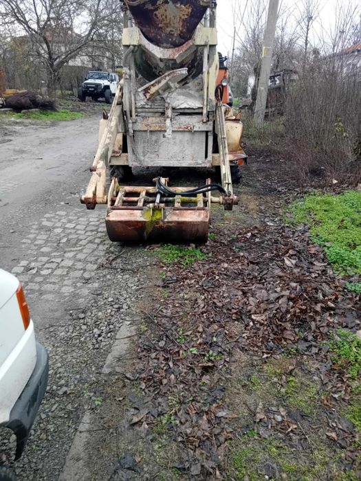 Самоходна бетонобъркачка