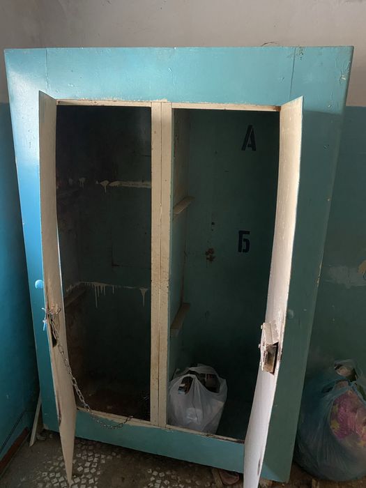 Сейф шкаф металический