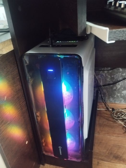 Компьютер стол кресло