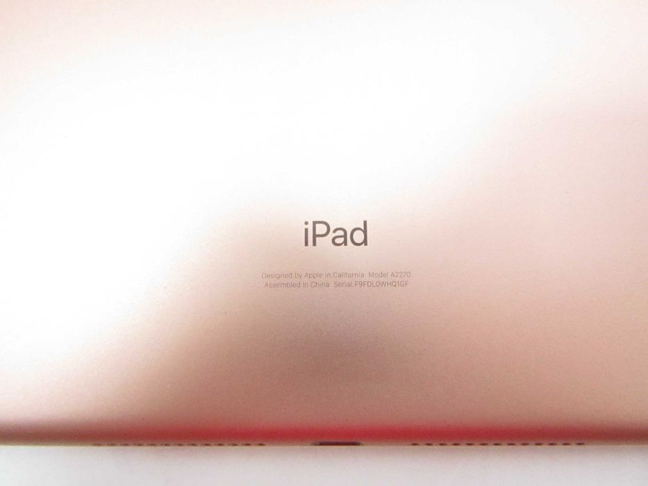 Apple iPad 8 (8-мо поколение) 32GB 10.2-инчов Retina дисплей A2270