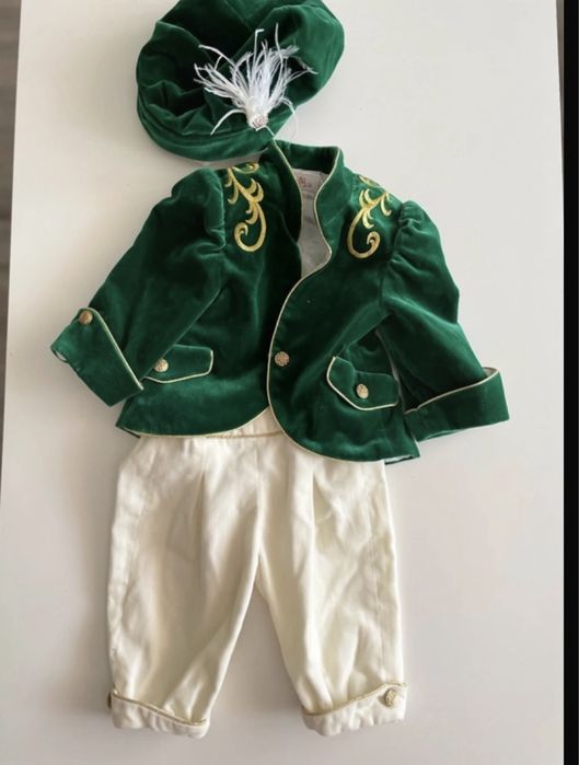 Costum elegant bebelusi botez