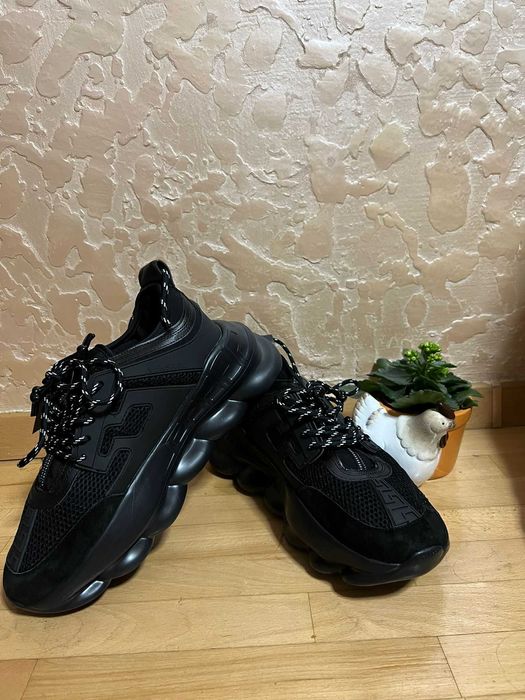 Versace Chain Reaction