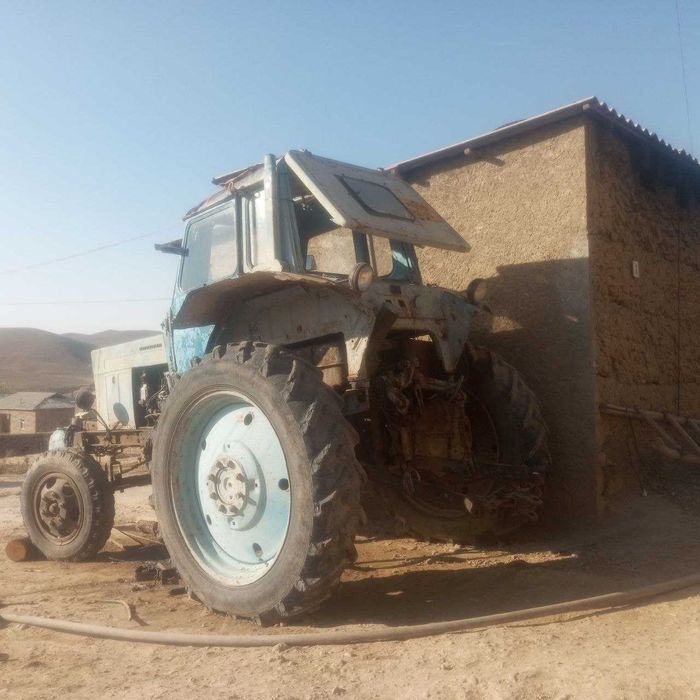 Bilarus MTZ 80 sotiladi