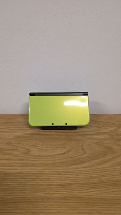New Nintendo 3DS XL,  Modat, 2000 jocuri, 21-în-1 + Online