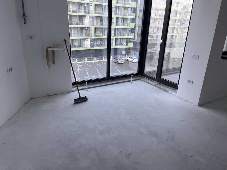 Inchiriez garsoniera cu vedere la mare