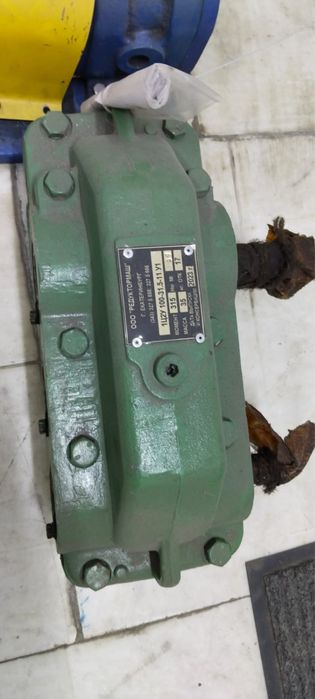 Редуктор  Ц2У-100 новый