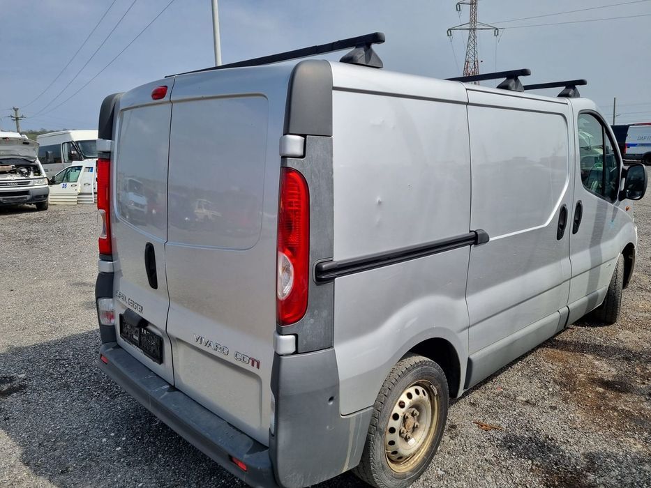 Dezmembram Opel Vivaro, an 2011, 2.0 DCI, Euro 5, cutie 6 trepte