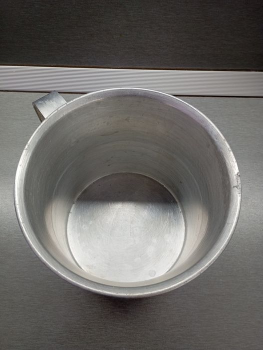 Млековар. Материал-алуминии