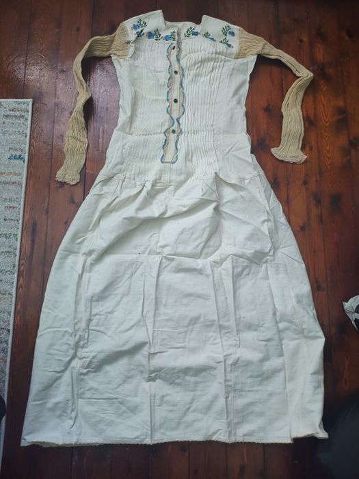 Автентична Перфектна  Женска Риза  Част от Народна Носия