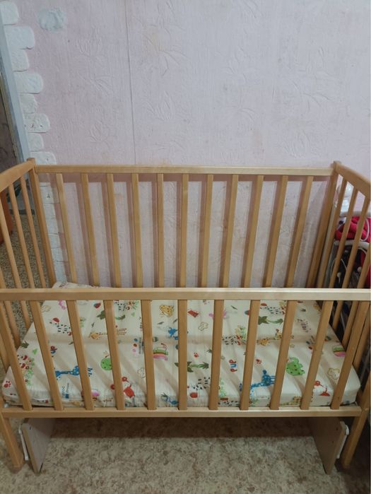 Детская кроватка